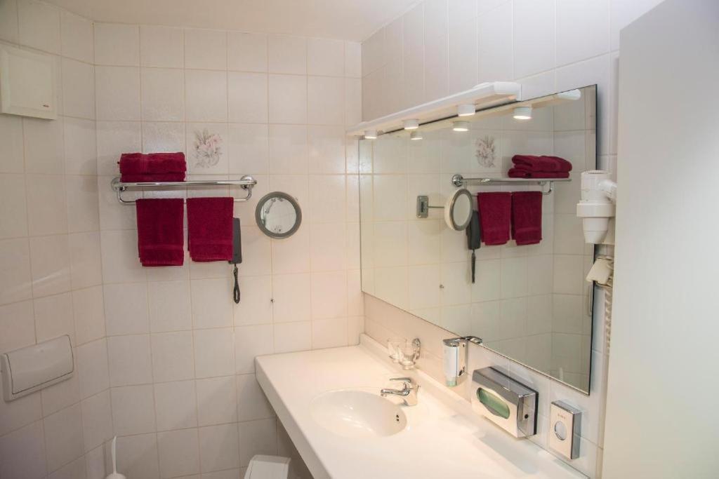 Hotel Zur Tanne Harztor Bagian luar foto