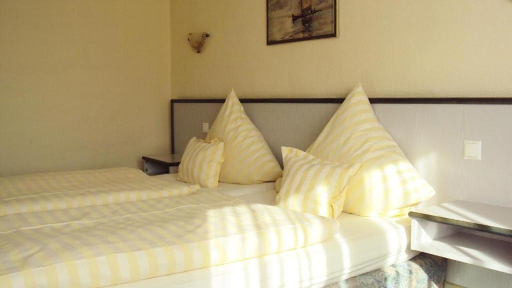 Hotel Zur Tanne Harztor Bagian luar foto